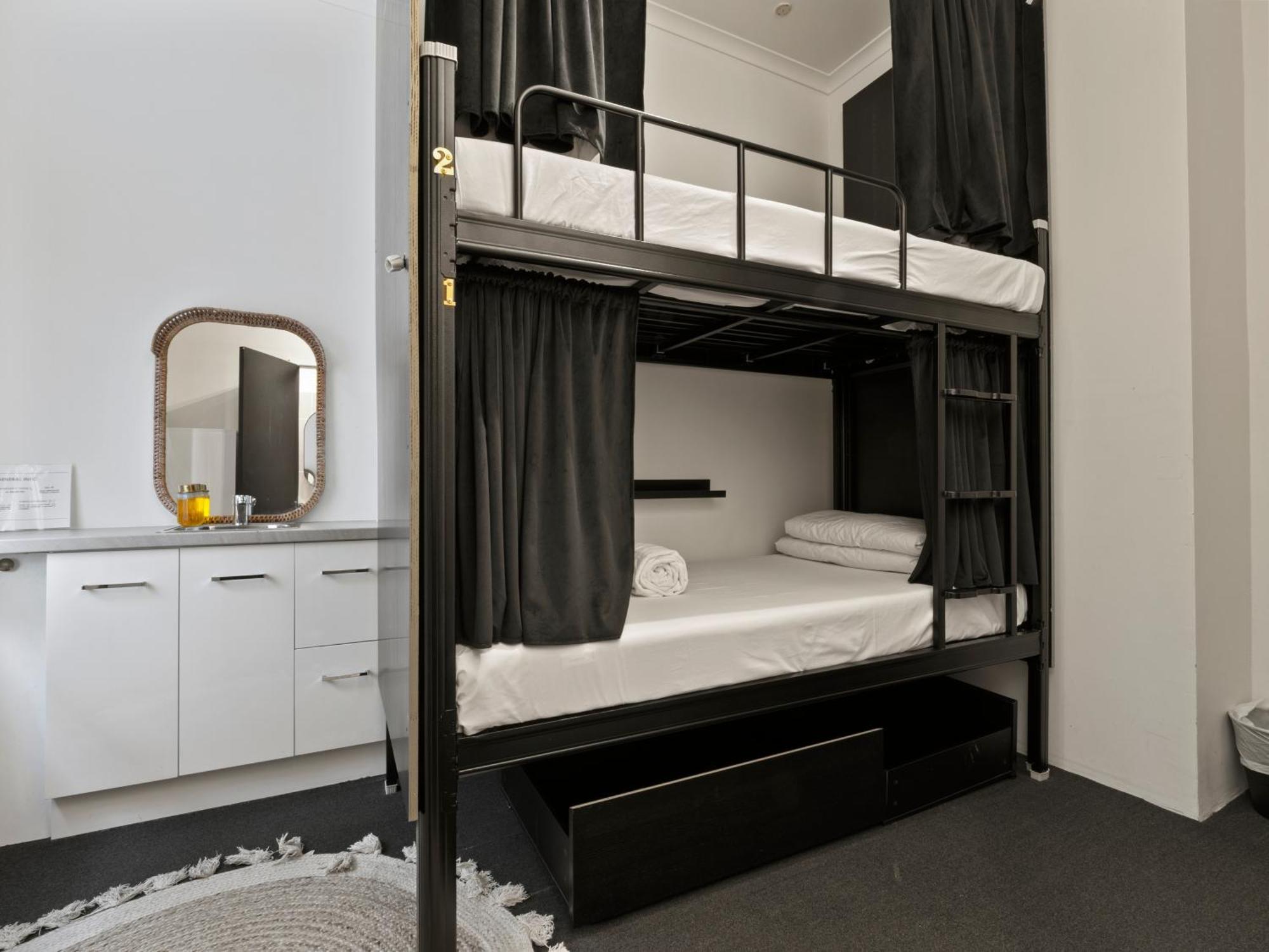 Azzurro Pod Hotel - Central Сидней Экстерьер фото